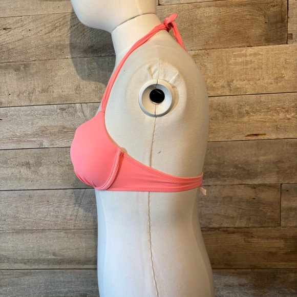Victoria’s Secret women’s salmon coloured underwire bikini top in size 34 A‎ - Picture 2 of 7